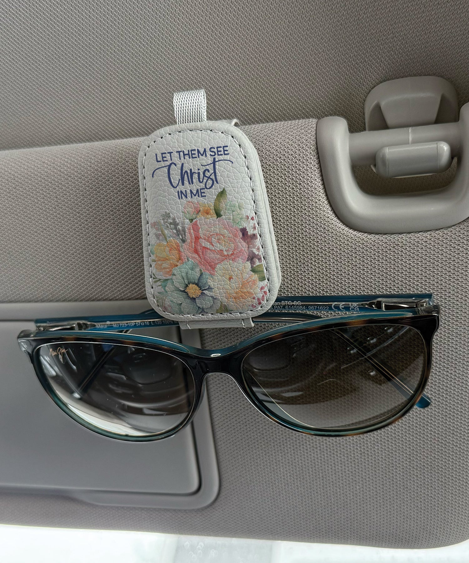 Let Them See Christ in Me Sunglasses Visor Clip