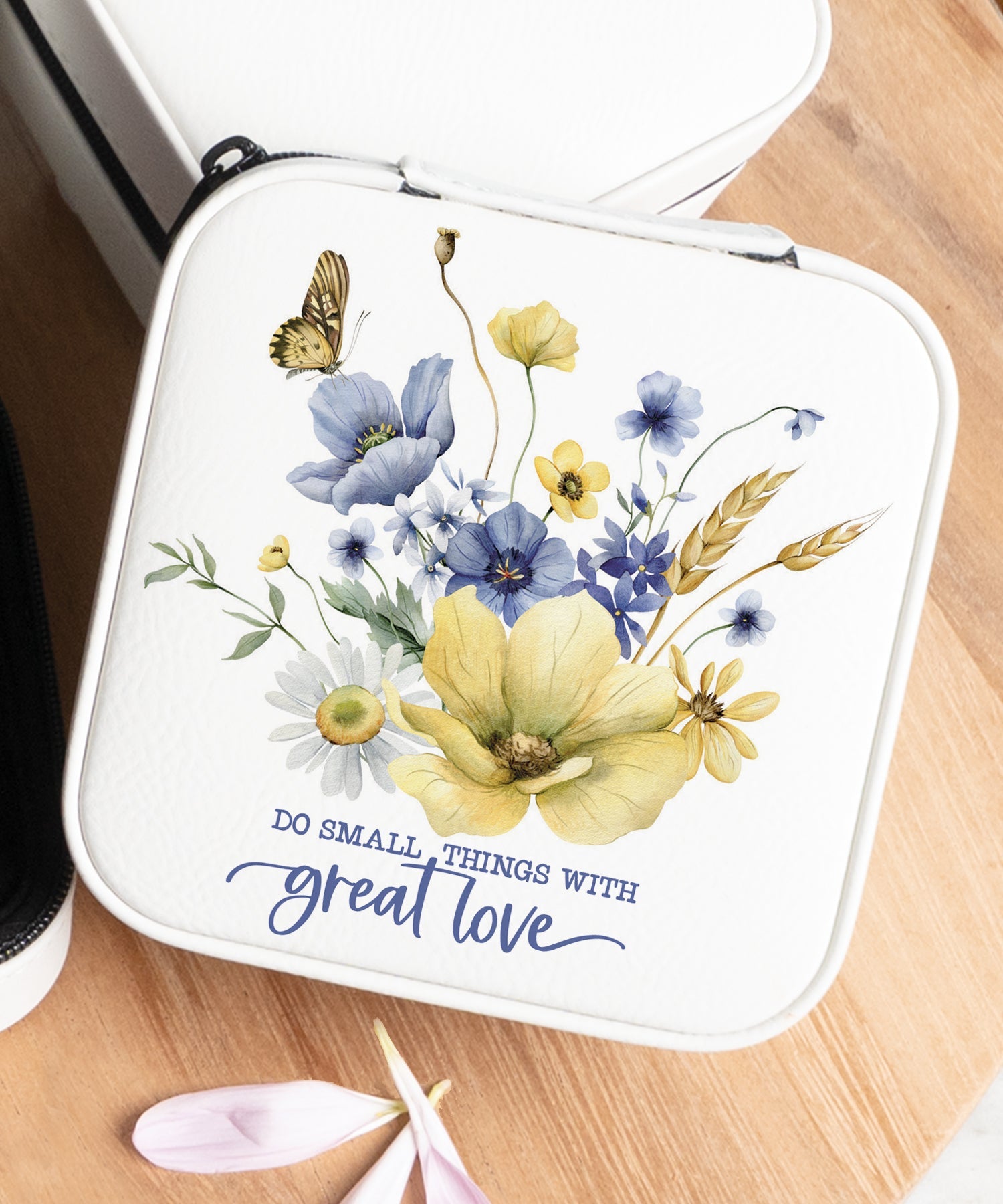 Do Small Things travel jewelry case with inspirational message and zipper closure