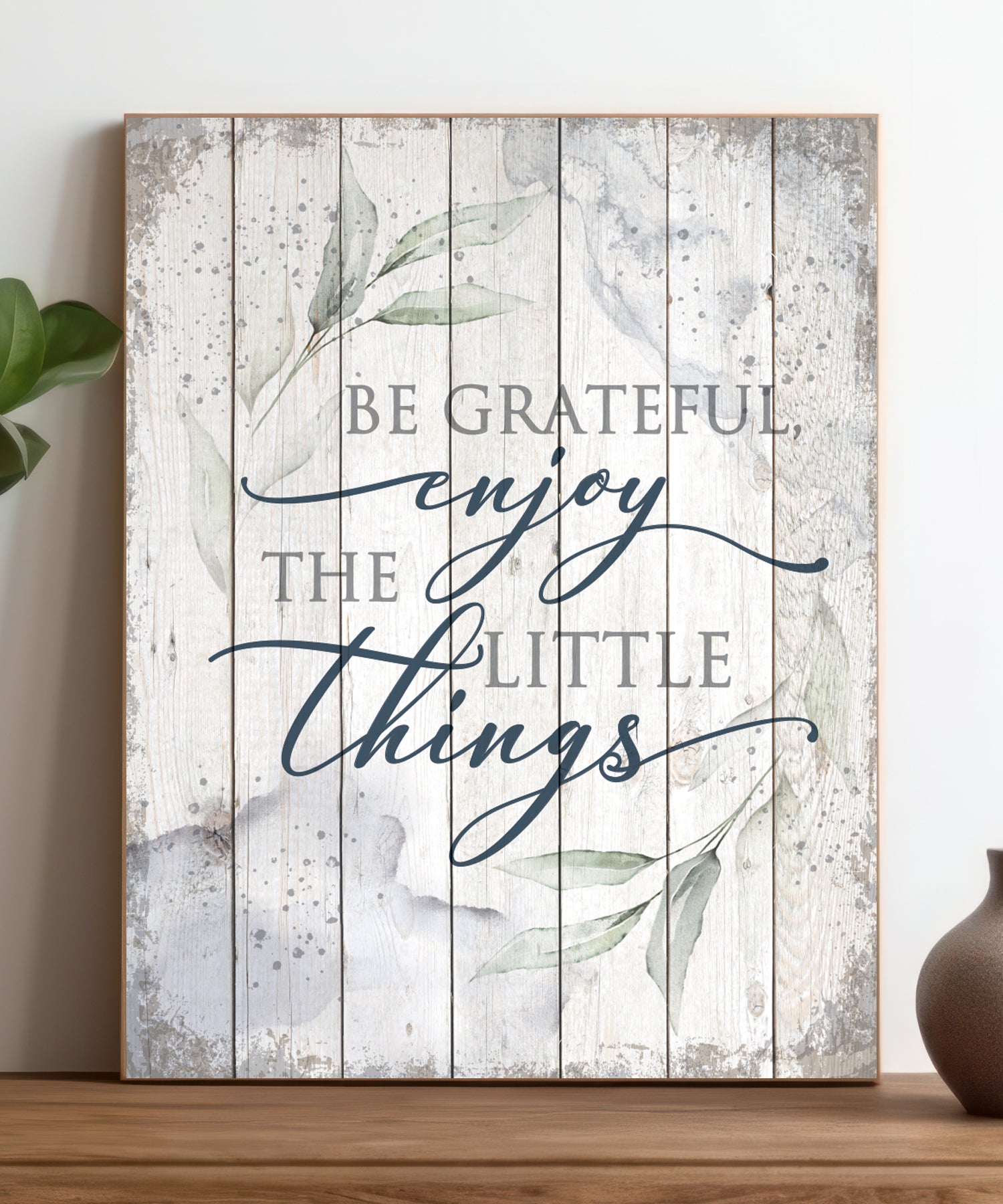 Be Grateful 11x15 MDF Statement Board has an inspiring sentiment and a reclaimed wood look in farmhouse style.